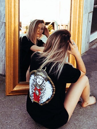 Tričko Pýcha -Out of logic.