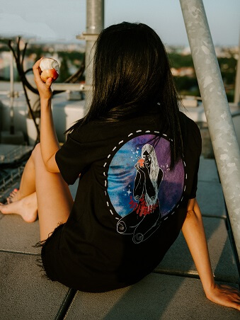 Tričko Smilstvo- rozšírte svoj outfit neopakovateľným umeleckým dielom